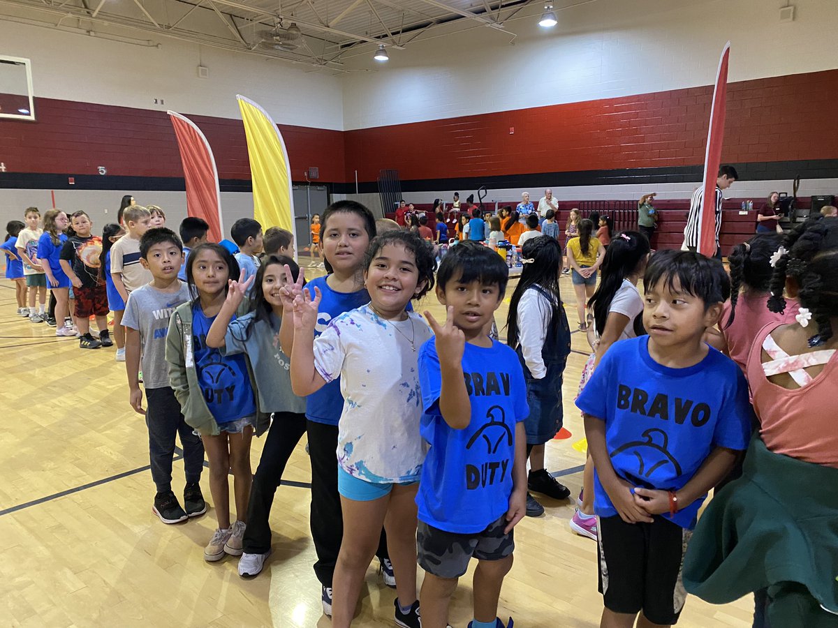 The Fun Run was indeed fun! So proud of these <a href="/Hasty_Huskies/">Hasty Fine Arts Acad</a> in raising so much money for our school! <a href="/JanetMarotte777/">Janet Marotte</a> <a href="/MRegan0123/">Dr. Rosario-Regan</a>