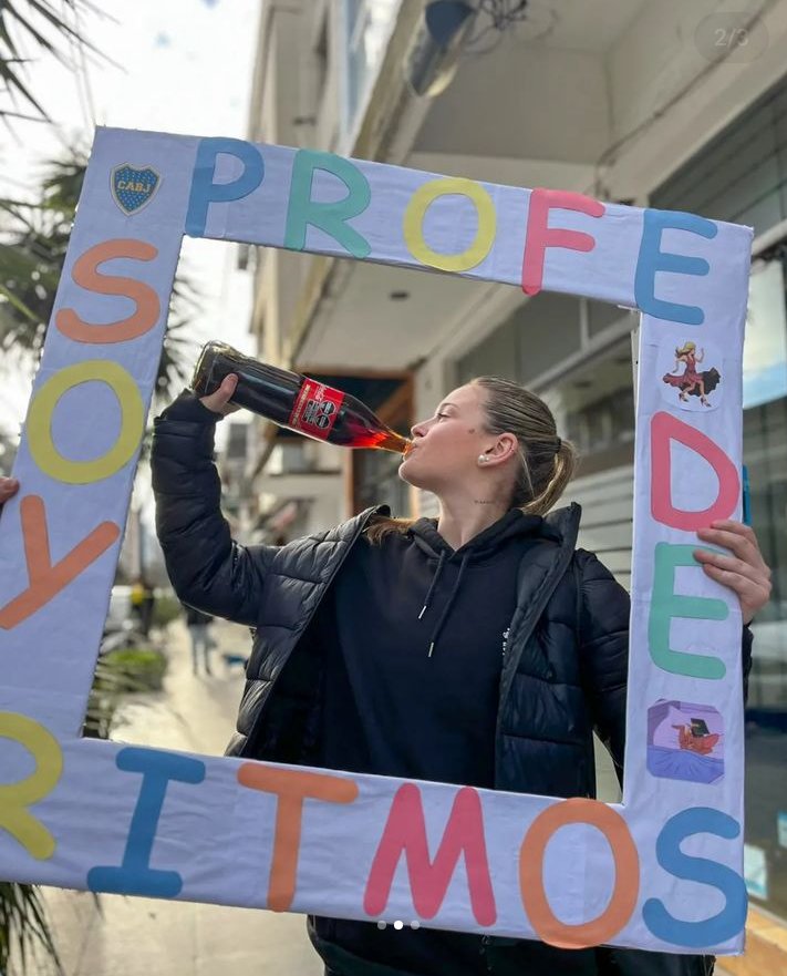 Smouca's tweet image. Voy a presumir a mi profe🤍  @martivasssolo
@CocaColaAr 😁