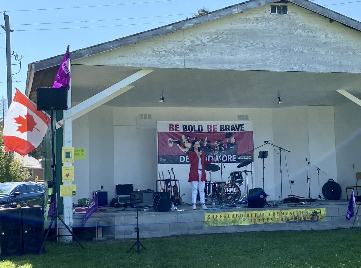 stephaniebowman's tweet photo. I joined Minden-area residents, health & educ’n workers for a great rally to re-open #MindenER, support rural communities & public health. We need transparency from this Conservative gov on the decision to shut the ER. We need a gov that listens. #onpoli #onhealth #mindenmatters https://t.co/osq8yXoFlz