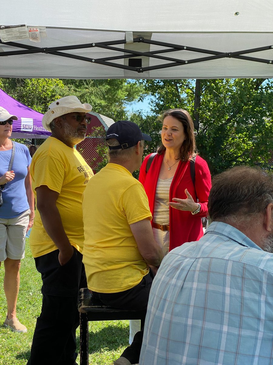 stephaniebowman's tweet photo. I joined Minden-area residents, health & educ’n workers for a great rally to re-open #MindenER, support rural communities & public health. We need transparency from this Conservative gov on the decision to shut the ER. We need a gov that listens. #onpoli #onhealth #mindenmatters https://t.co/osq8yXoFlz