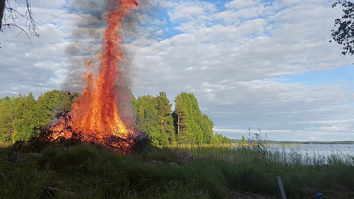 Suomen luonnonpäivä ja venetsialaiset Oulujärven rannalla 🇫🇮