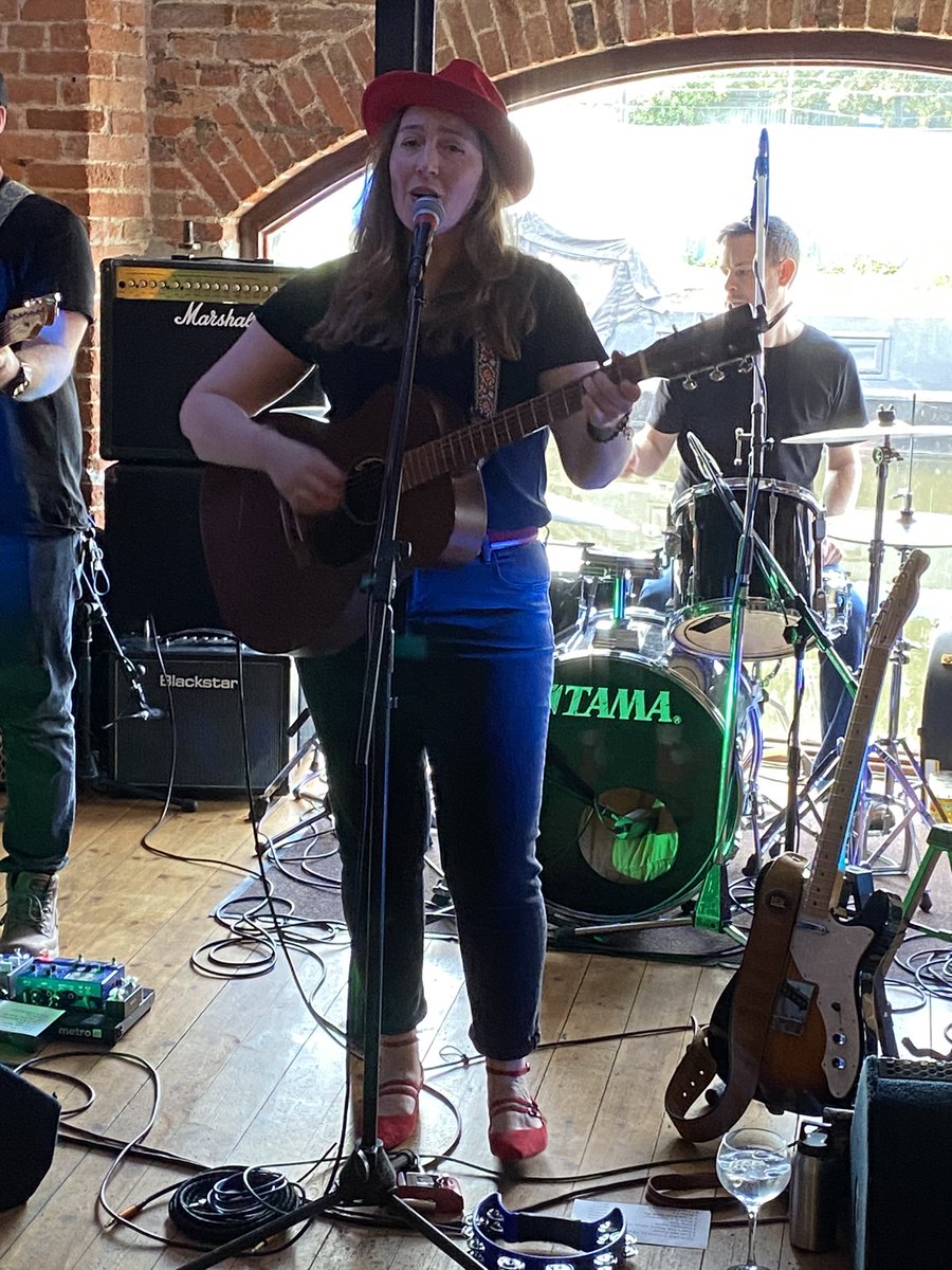 Great day today at Newark Hustle, part of <a href="/NewarkFestival/">Newark Festival</a> 🎶 I particularly enjoyed <a href="/thisisabimoore/">Abi Moore</a> and <a href="/catmilk_catmilk/">catmilk</a>