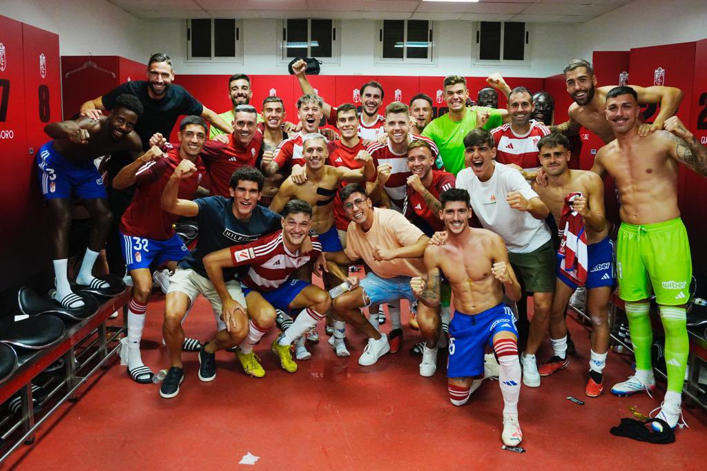 ¡Enorme trabajo del EQUIPO! +3💪⚽️@GranadaCF #EternaLucha