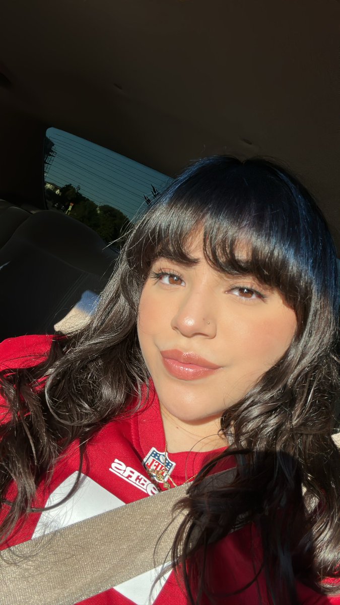 andreyynaaa's tweet photo. Faithful to the Bay 4 life ❤️💛 #fttb https://t.co/C6irHw9Vp7