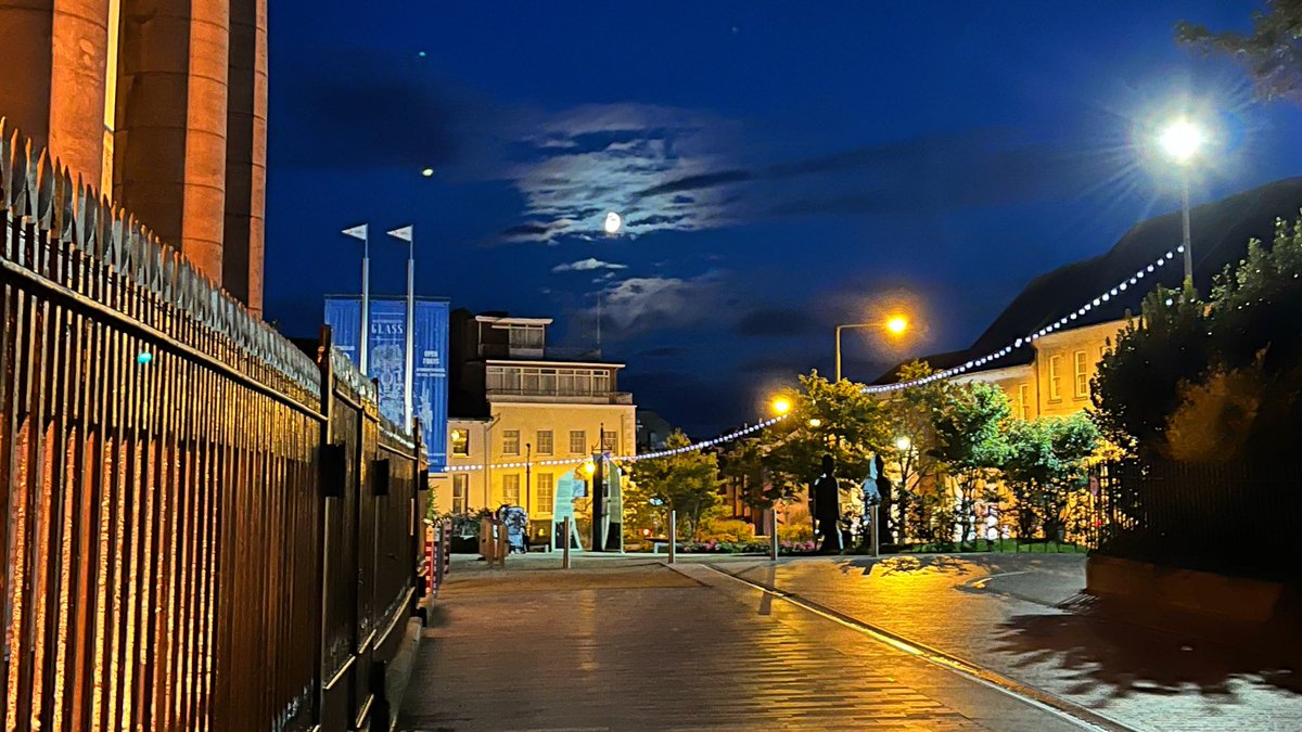 johnapower's tweet image. Spectacular sky in the Viking Triangle this evening #SummerInTheCity #VikingTriangle #Waterford