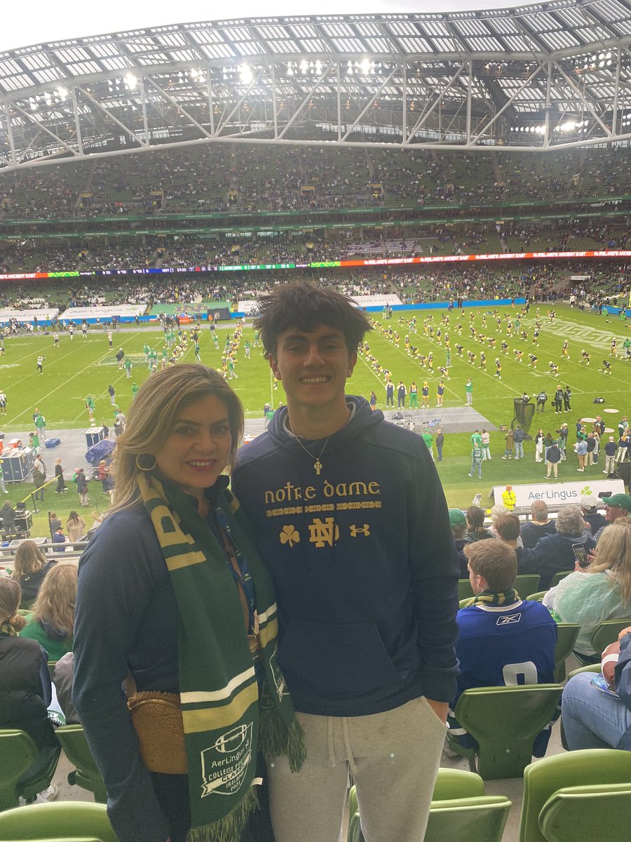 hbertgomez's tweet photo. Great time in Dublin, Ireland watching Notre Dame win its opening game 42-3. At a pre-game event, Notre Dame star QB’s Joe Montana and Brady Quinn enjoying a Guinness…
@Eric24Gomez_ @santanasusan https://t.co/TMDXAkBWdF