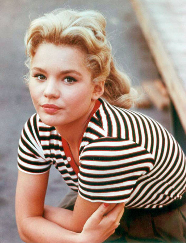NLCarolynMuse's tweet photo. A #HappyBirthday to former model and film/television actress Tuesday Weld (80). #RockRockRock #TheManyLovesofDobieGillis #HighTime #ReturntoPeytonPlace #TheFugitive #BenCasey #TheCincinnatiKid #PlayItasItLays #LookingforMrGoodbar #TheWinterofourDiscontent #OnceUponaTimeinAmerica https://t.co/mk3M4ifpGJ