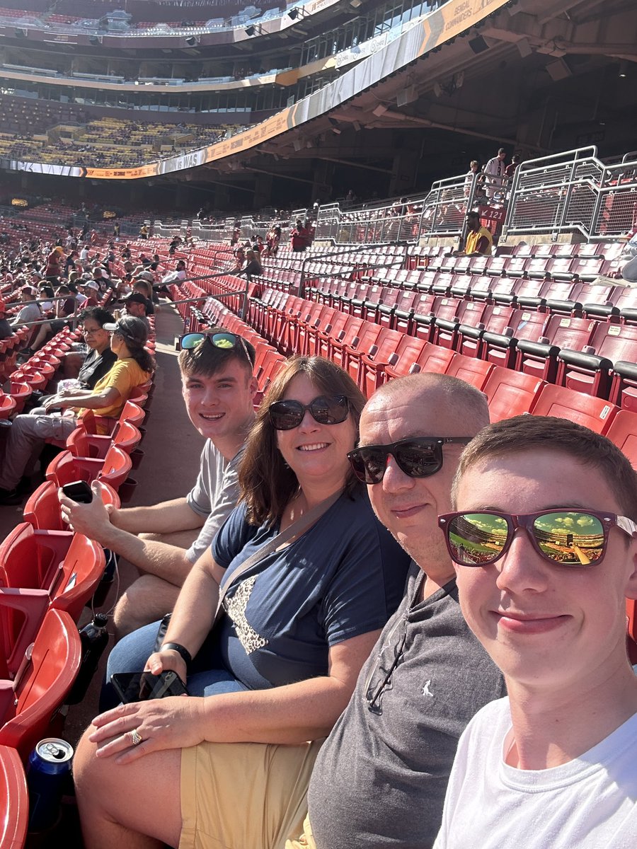 heath_clare's tweet photo. @Commanders 
Visiting from England, UK #HTTP https://t.co/ehnklOiK9F