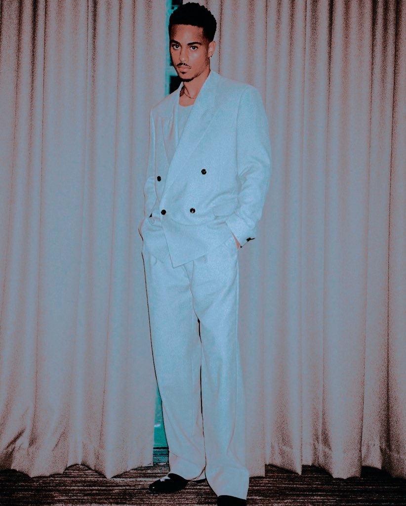 recklessvices's tweet image. ⠀⠀⠀
⠀⠀⠀
⠀⠀⠀ @𝐭𝐡𝐞𝐣𝐚𝐛𝐚𝐫𝐢𝐭𝐚𝐲𝐥𝐨𝐫 made a post .ᐟ
⠀⠀⠀
⠀⠀⠀ ⠀⠀⠀ ‘let the festivities begin.’
⠀⠀⠀ ⠀⠀⠀ ⠀⠀⠀#𝙏𝙖𝙮𝙡𝙤𝙧𝘽𝙖𝙡𝙡
⠀⠀⠀
⠀⠀⠀