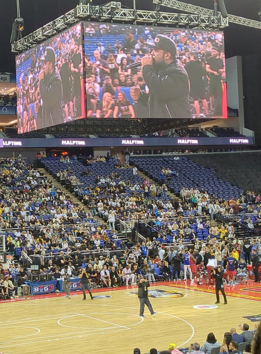 qackgile's tweet photo. #Todaywasagoodday with @icecube and the  @thebig3 #thebig3 in #London. Thanks for bringing world's best #basketball talllent with you inc #nbaallstars, @jaylenbrown, @big3enemies @big3triplets and more. @streetgameslondon @thelba, #basketball happens in #London because of you https://t.co/be7KVKK9VR