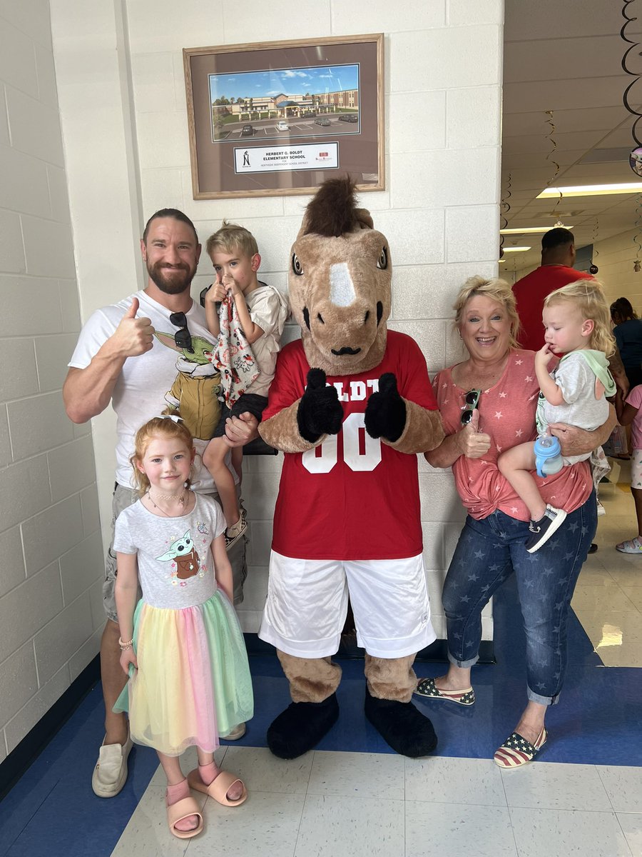 It was wonderful seeing our “Mav”alorians for our Meet the Teacher Night.  The smiles and children’s laughter filled our school hallways and made our ❤️ HEARTS proud to be a Boldt Family.  This is the Way! 🤩 <a href="/NISDBoldt/">Boldt Elementary</a> <a href="/BoldtCounseling/">NISD_BoldtCounseling</a> <a href="/NISD/">Northside ISD</a>