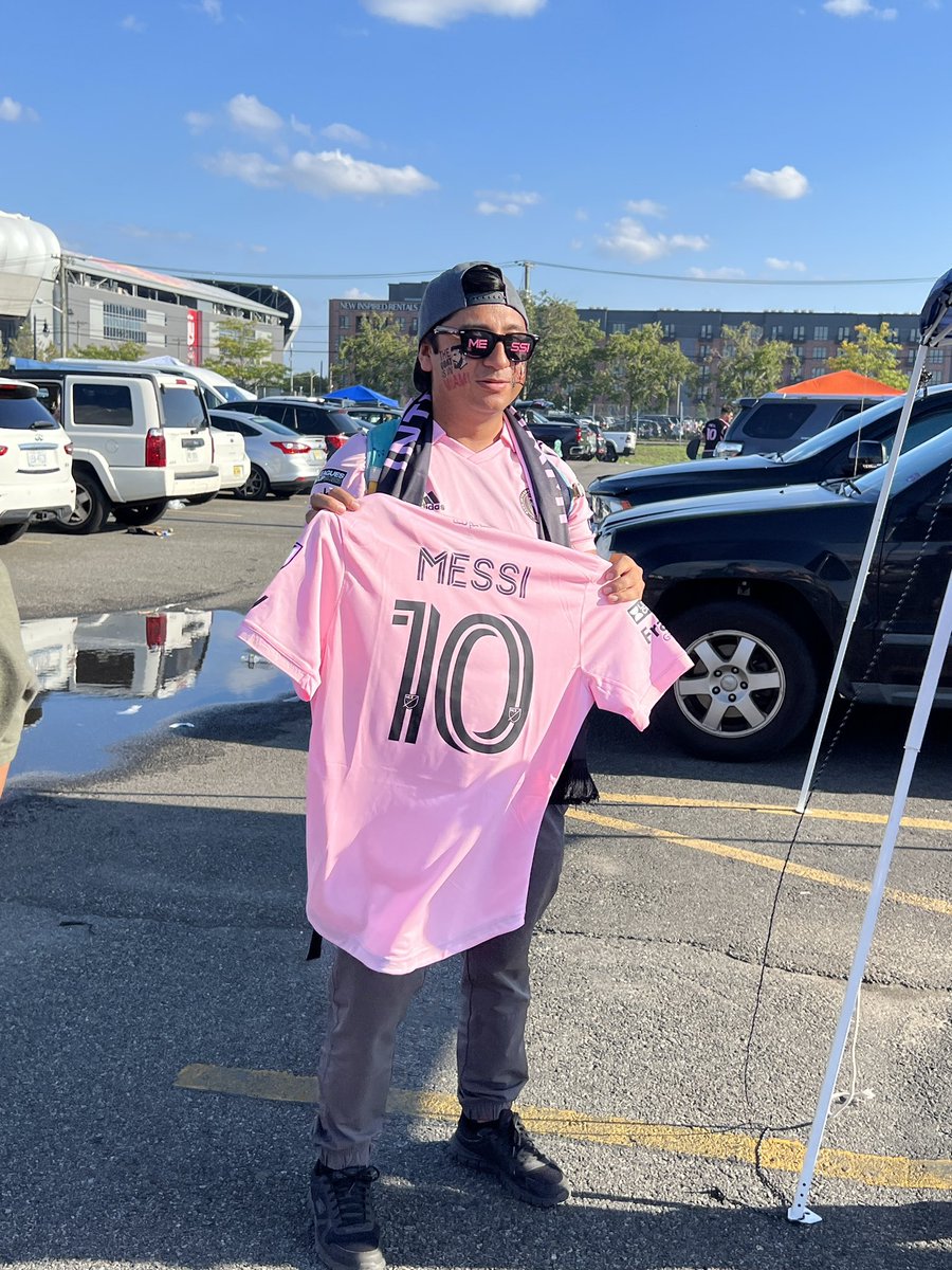 40 dollars for the jersey  <a href="/1010WINS/">1010 WINS on 92.3 FM</a> @wcbs880