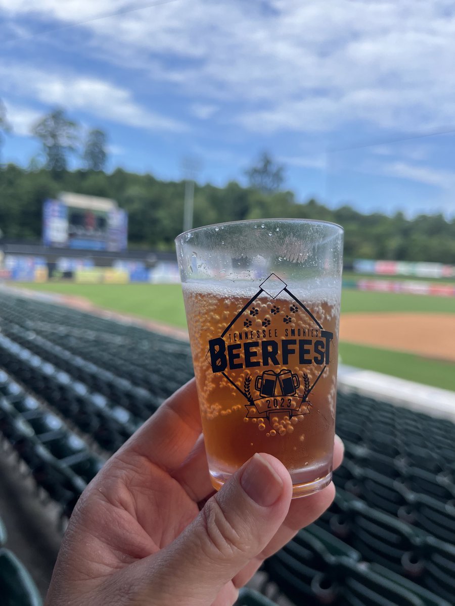 🐶 🍺 ⚾️ What’s not to love… craft beer + Smokies baseball to benefit Young-Williams Animal Shelter! #KnoxRocks #BeerFest