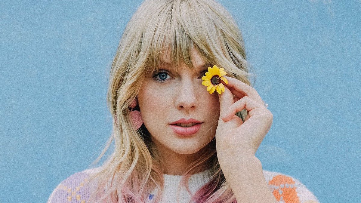 Os 10 projetos femininos mais transmitidos do Spotify:

1. “Dua Lipa” - 11.2B
2. “Future Nostalgia” - 11B
3. “SOUR” - 10.2B
4. “WHEN WE ALL FALL ASLEEP, WHERE DO WE GO?” - 10B
5. “don’t smile at me” - 8.1B
6. “Lover” - 7.1B
7. “thank u, next” - 7B
8. “Planet Her” - 6.7B
9. “1989”