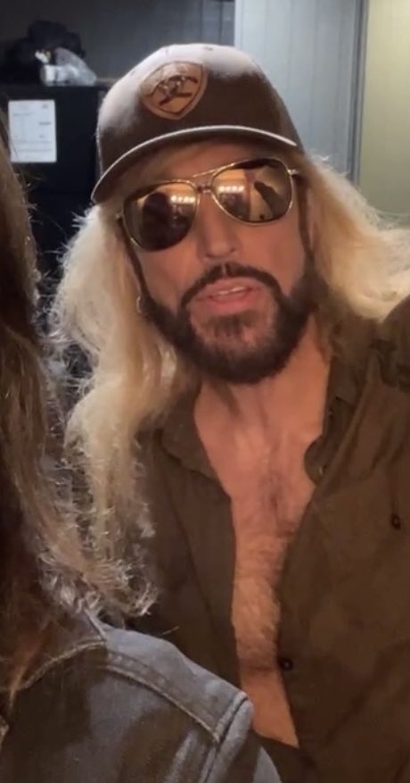 robertvtk777's tweet photo. Robert Back In 2022💛🖤 https://t.co/nqCXaayqBj