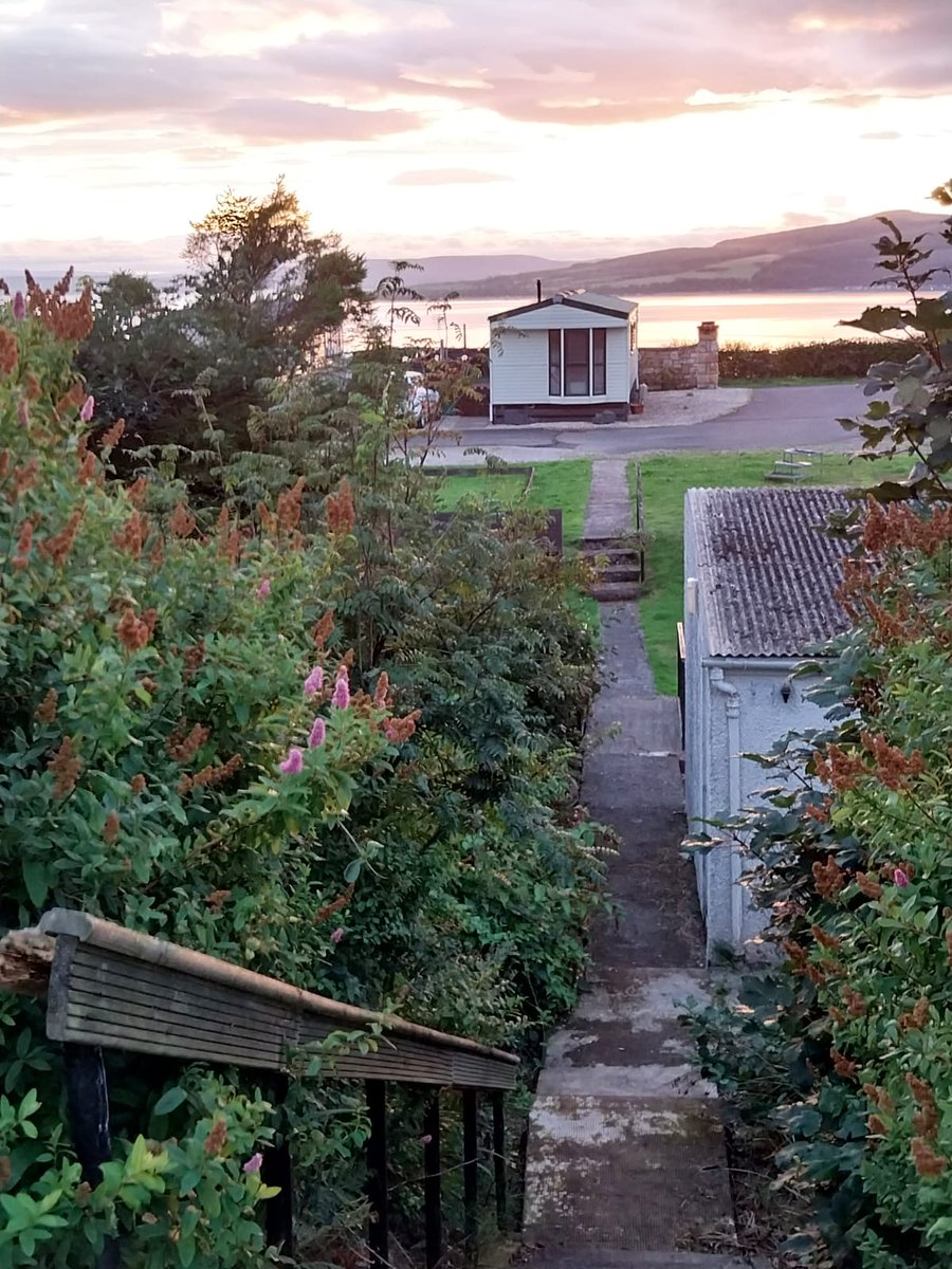lauragall77's tweet photo. Our first night away in Conchita the Campervan. A wee overnight in Skelmorlie to see how we go. https://t.co/hKRMCHBmfo