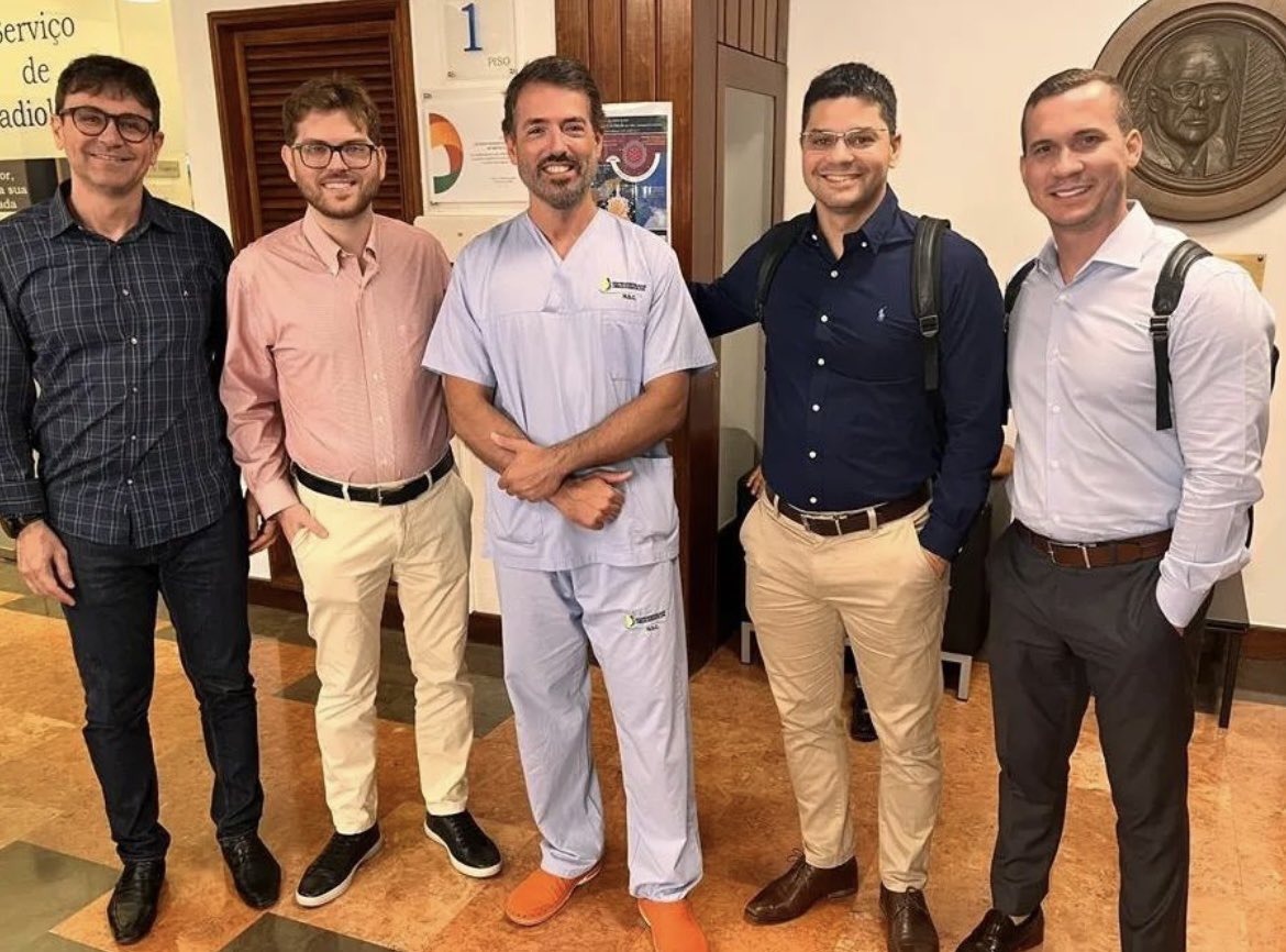 VanPittar's tweet photo. From Brazil to Portugal, a partnership that has strengthened learning and best practices in the treatment of cardiac arrhythmias with EnsiteX! Thank you @pedroadragao @RennerPereira_ @DanielMCMoura 
#abbottep #ensiteX #tactiflex https://t.co/pHkv9gPGgN