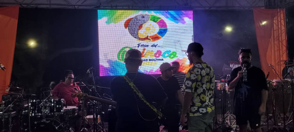 También realiza sus presentaciones de los templos Príncipe Hermoso y Jonás Velásquez; quienes traen una puesta en escena de primera para nuestro pueblo, que hoy eleva sus pensamientos a Dios y pide por la unión y hermandad #YulimarEsVenezuela