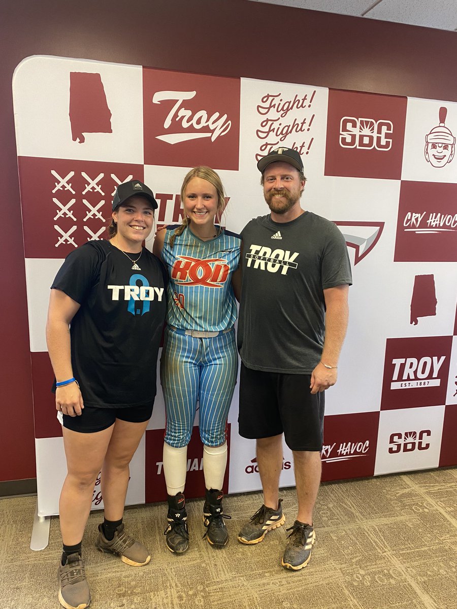 Elizabeth Woodfin tweet media