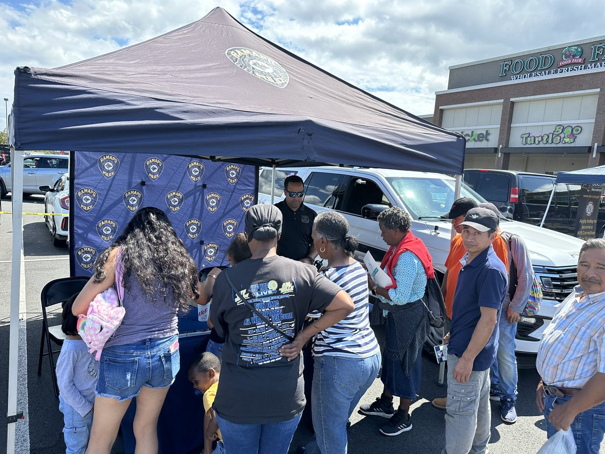 Ramapo_PD's tweet photo. We were thrilled to be a part of the Next Gen Back 2 School Festival. RPD had a great time attending this amazing event, giving away school supplies, and engaging with the community. Thanks to everyone who stopped by! 👮🏽♂️👮🏾♂️👮🏻♀️#BackToSchool #CommunityFirst #RamapoPD @townoframapo https://t.co/6N3F1rvBiD