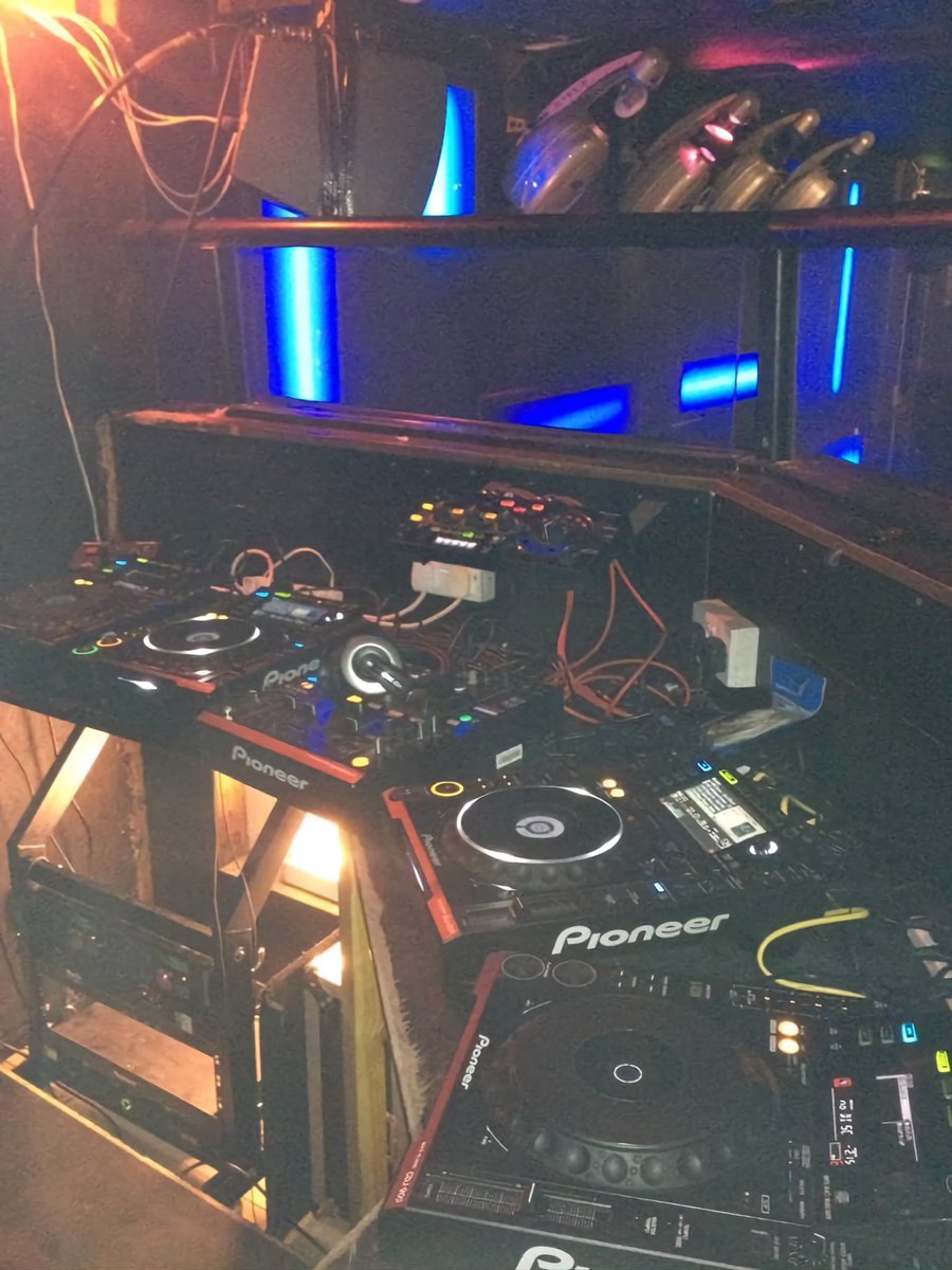 Massadxd's tweet photo. #trancefamily 💢 #trancelovers 💢 https://t.co/Kt51cbIxni