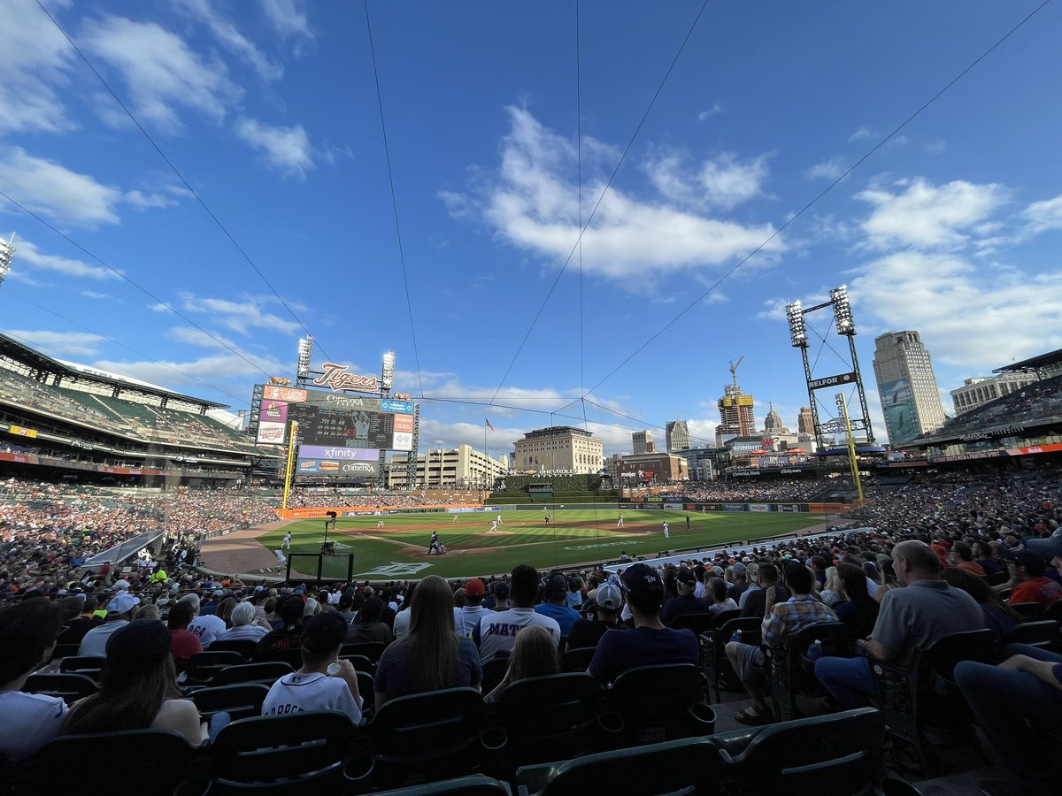 andrewkristoff's tweet photo. Beautiful night for a ballgame! #RepDetroit #ThisIsWhere https://t.co/bq4ToEEZPH