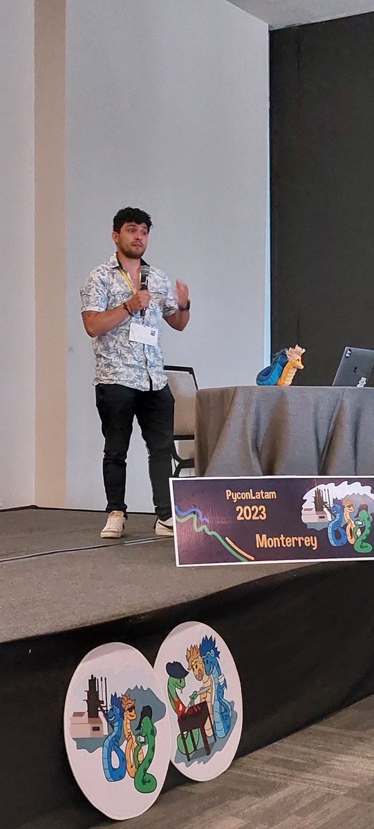 datormx's tweet image. @alarcon7a compartiendo del gran potencial que tiene crear software apoyándose con AI 🤓🧠🤯

Increíble charla desde #PyConLatam 

@PyLatam