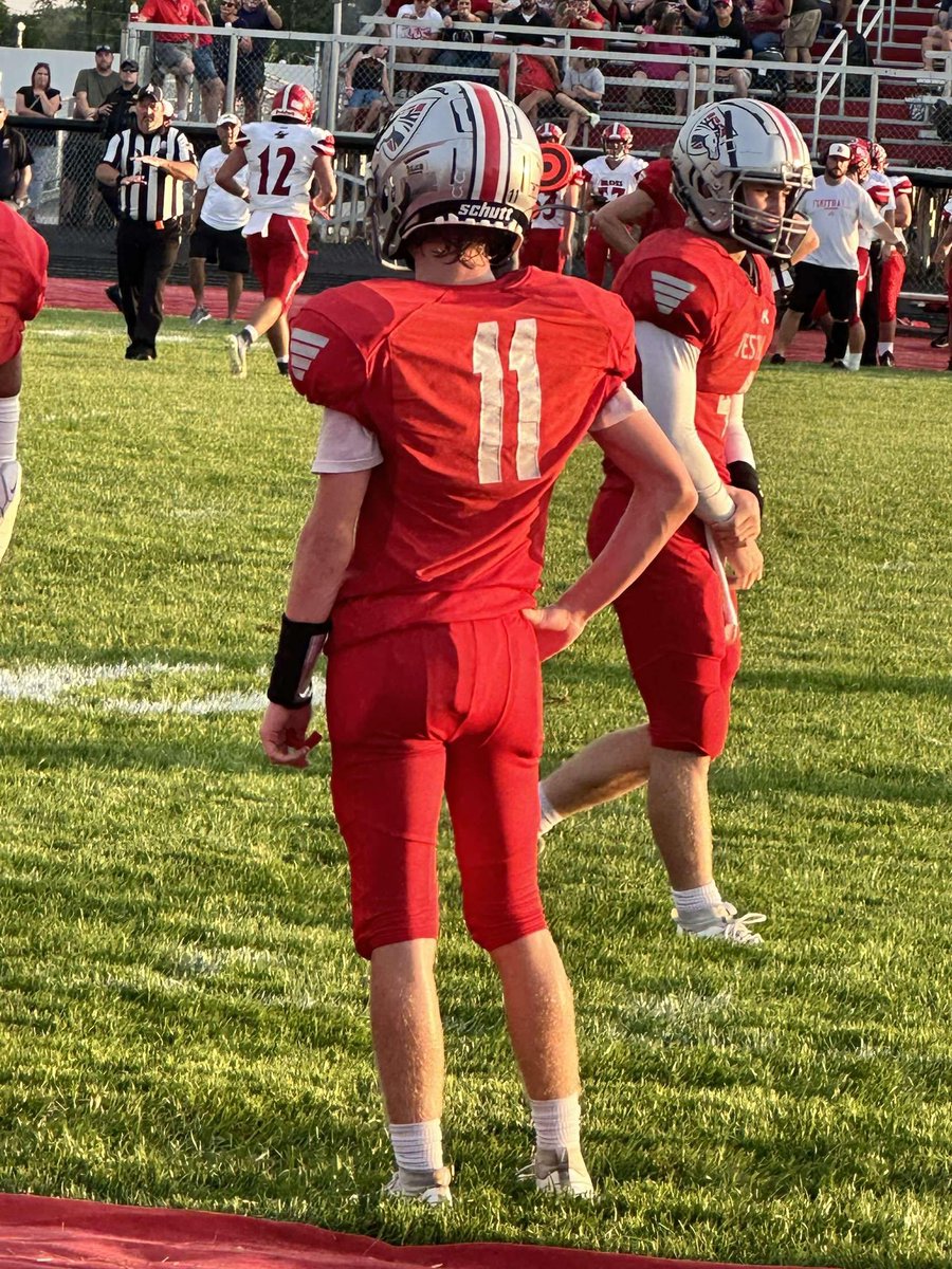 Connor009911492's tweet photo. Week 2 lost 42-6. Had 6 tackles and one pass break up. 
Learn from mistakes and move forward
#11, #redjerseys, #westfallfb https://t.co/jb46F2jYoJ