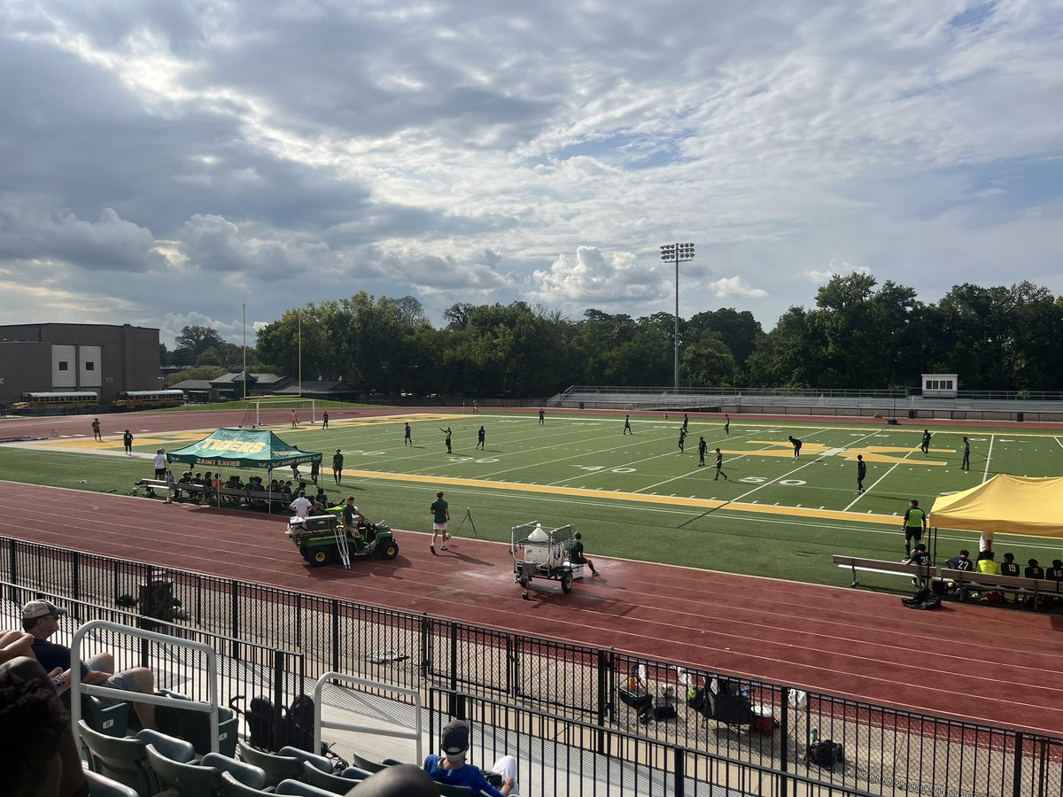 Our @MTS_Boys_Soccer fighting hard at the St. X National Invite tournament this afternoon #KNOWMOORE Thanks @MrsHMooreMath for coming out to support our Mustangs! @Moore_Athletics @mooremustangs