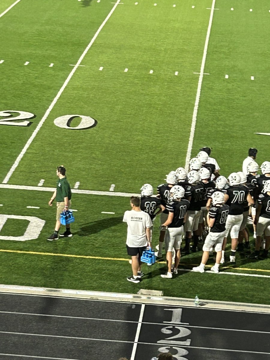 DavidStoneburne's tweet image. Will is back on the sideline again this fall supporting @MWWildcatFB 💚 #FridayNightLights #WildcatPower