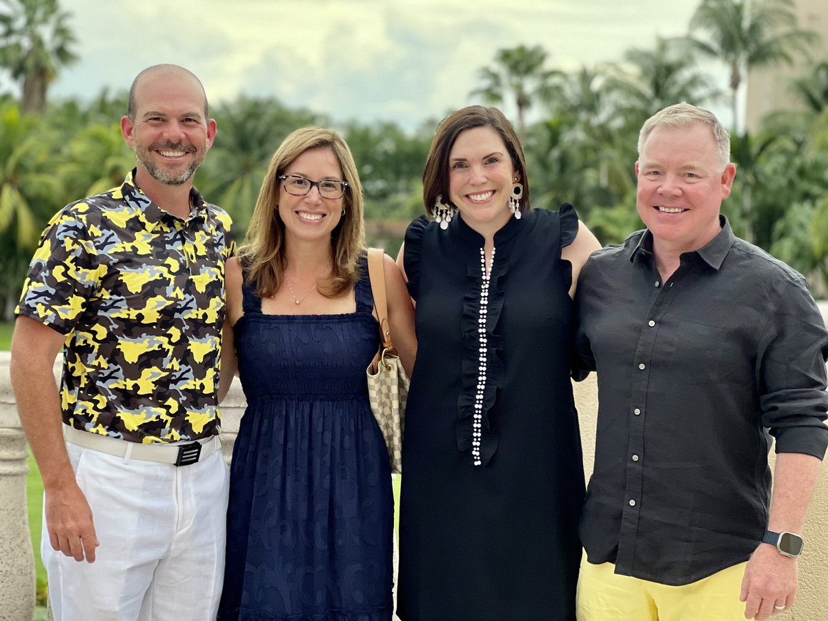 sgsteinberg's tweet photo. Enjoying such a wonderful weekend with @forthepeople at the @RitzCarlton Grand Cayman. @UFLaw + Morgan &amp; Morgan = always a great times. 🐊⚖️ https://t.co/3pdJda77m9