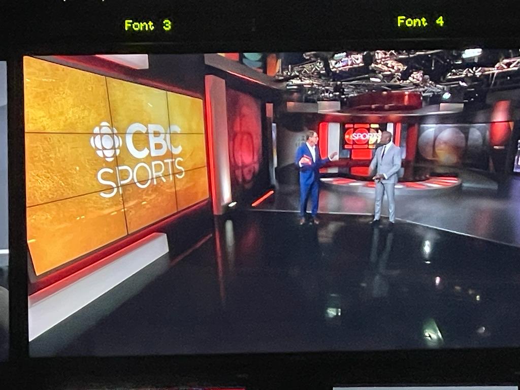 donovanbailey's tweet photo. Behind the scenes with @cbcsports and the best broadcast crew @CBCScottRussell @WorldAthletics @AthleticsCanada @K8VBeast @MLeePxP and Mike Smith
#UNDISPUTED
#RunningThingsPodcast
#THEChamp
#WorldAthleticsChamps https://t.co/heG6BuqeSp