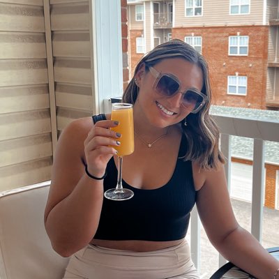 ErinKleffman's tweet photo. #NewProfilePic https://t.co/DqSErIuBFe