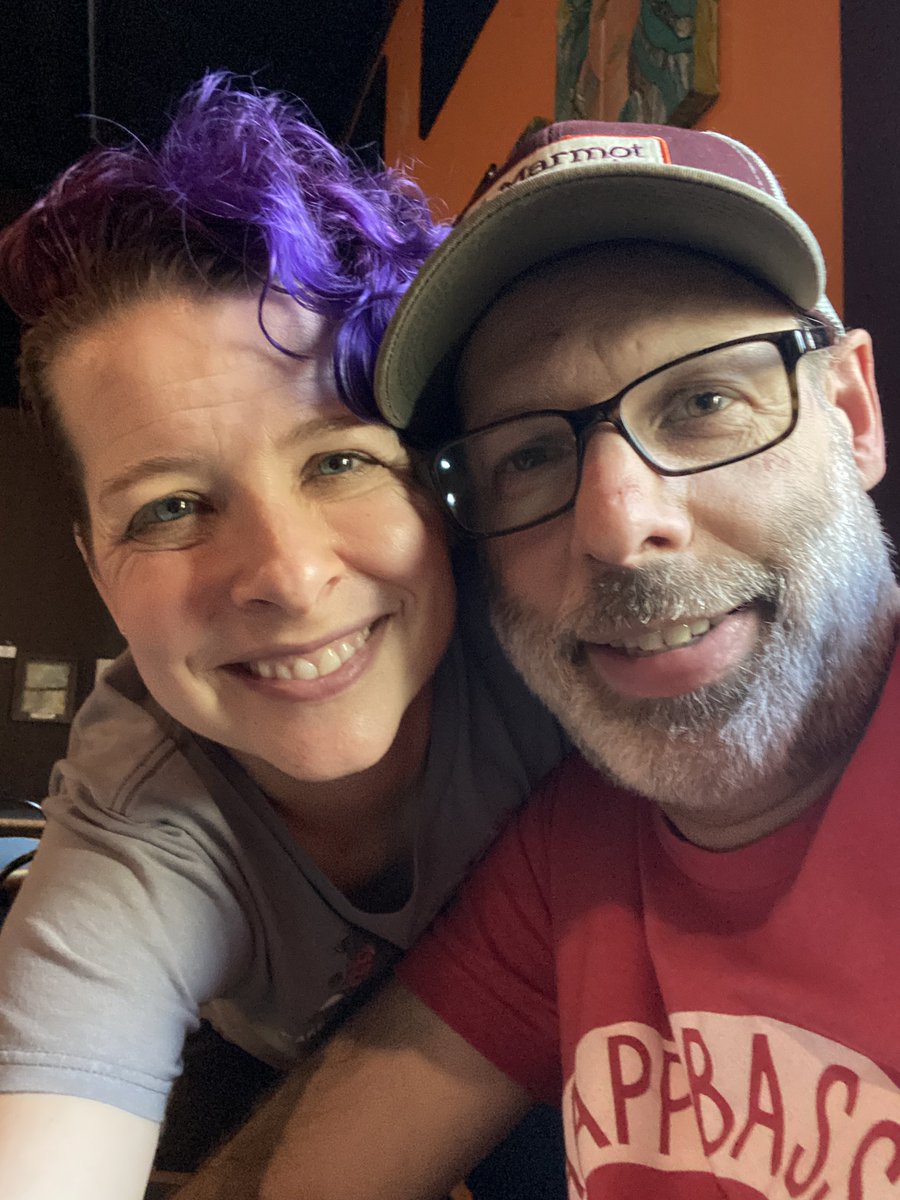 CBethAnderson's tweet image. Sitting at a bar as my husband describes the technical specifications of the bass amps he’s considering. 

Me, after a single drink: “Can I be honest with you? I’ve had too much  alcohol to be able to follow this conversation.”

#ItsTrue #10InchOr12InchSpeakers #TubeOrSolidState