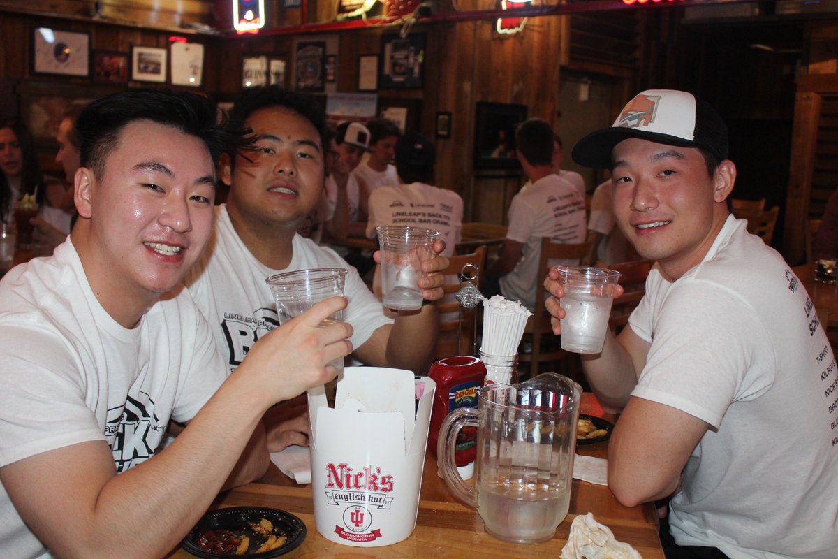 NicksEnglishHut's tweet image. Safe to say the #BackToSchoolBarCrawl was a huge success! 😁 Till next time! 🎉 @lineleap_ #LineLeap #BarCrawl #NicksEnglishHut #NEH #NicksNation #VisitBtown