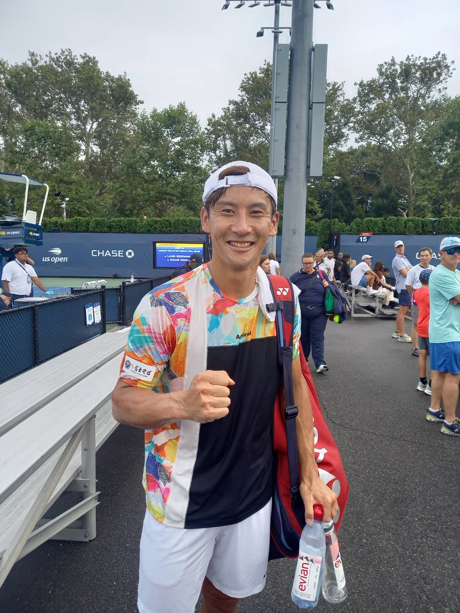 wowowtennis's tweet photo. #島袋将
🇺🇸#全米オープンテニス🇺🇸
本戦出場!👏🎉
@1997073007
本戦も応援しています📣
1回戦は
🆚#ガストン
#WOWOW #全米 #USOpen https://t.co/d8Bzu3swWt