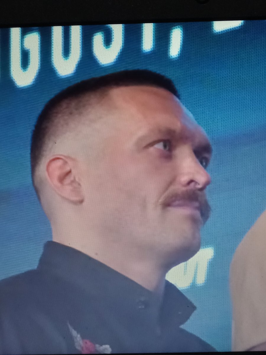 MikeChadbourne's tweet photo. Usyk Ko's Dubois rd 9.
#VeryFeel #Boxing https://t.co/5cuvo8e3Uh