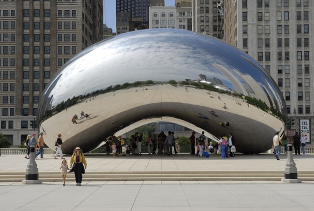 RaphaelBizmann's tweet photo. The Soycago bean vs The Chadtroit statue
#NothingStopsDetroit https://t.co/VQK4XGARVK