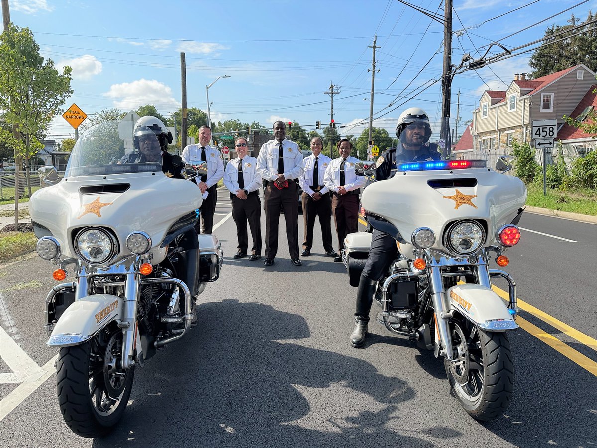 PGSheriff_PIO's tweet photo. This was a great day for Suitland Community Day and Parade. We engaged the community handed out backpacks, and provided information about the Office of the Sheriff services and resources.
#PGSO
#CommunitySupport https://t.co/5fHCiTFNKs