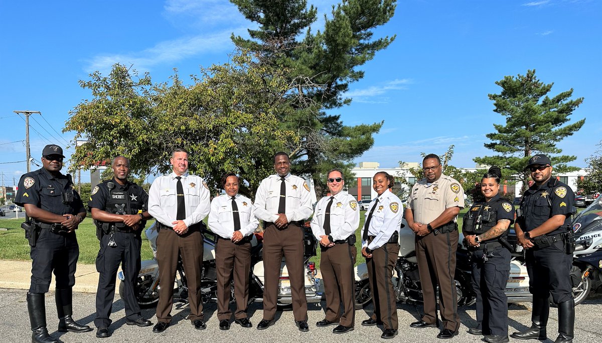 PGSheriff_PIO's tweet photo. This was a great day for Suitland Community Day and Parade. We engaged the community handed out backpacks, and provided information about the Office of the Sheriff services and resources.
#PGSO
#CommunitySupport https://t.co/5fHCiTFNKs
