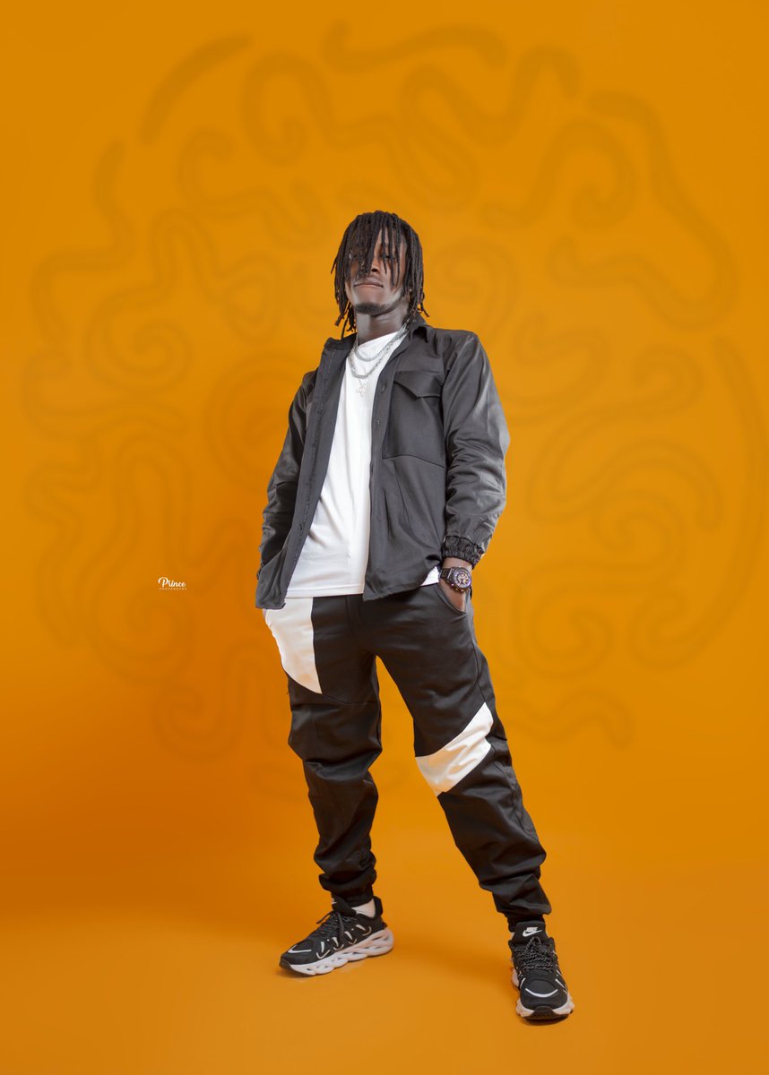 KheuchbiiB's tweet photo. Salut Toi C’est Kheuch Bii Bndo Votre Artiste Rappeur De Grand Yoff D’après D’une Longue Absence De 5 Mois Bientôt Vous Aurez Votre Clip Guddi Guddi Sur Toutes Les Plateformes Et Sur Ma Chaîne YouTube Partage L’image Avec Tes Amis Et Tes Proches Merci D’avoir Partagez 🔥🔥✅GO IT https://t.co/J74ik15Jdu