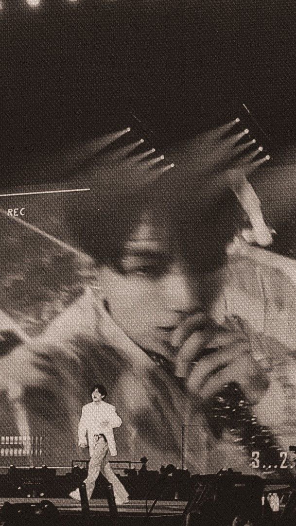 picsforJK's tweet photo. jeon jungkook. https://t.co/B237kKEyrb