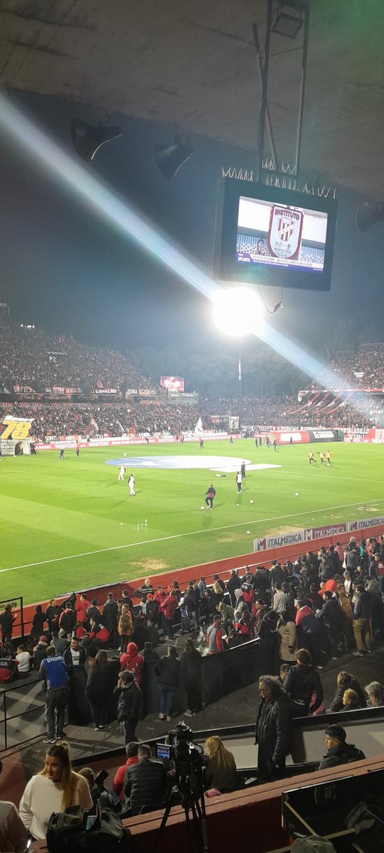 Final del primer tiempo en el Coloso Marcelo Bielsa!!! #Newells le gana a Lanus por 1 a 0.