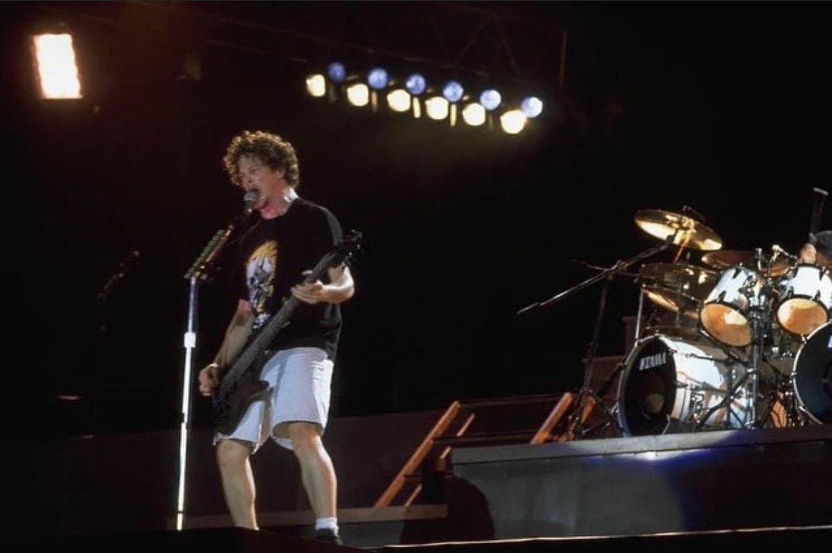 MetSince1981's tweet photo. 📸 @Metallica: Presentación en el "Monsters Of Rock" en Donington Park de Castle Donington, Inglaterra 🏴 26 de Agosto 1995. Tour: Escape from the Studio’95.
#Metallica #MonstersOfRock #MonstersOfRock95 #EscapeFromTheStudio #FifthMember #MetFans #MetFamily #METALLICASince1981 https://t.co/Zp9goKdiDo