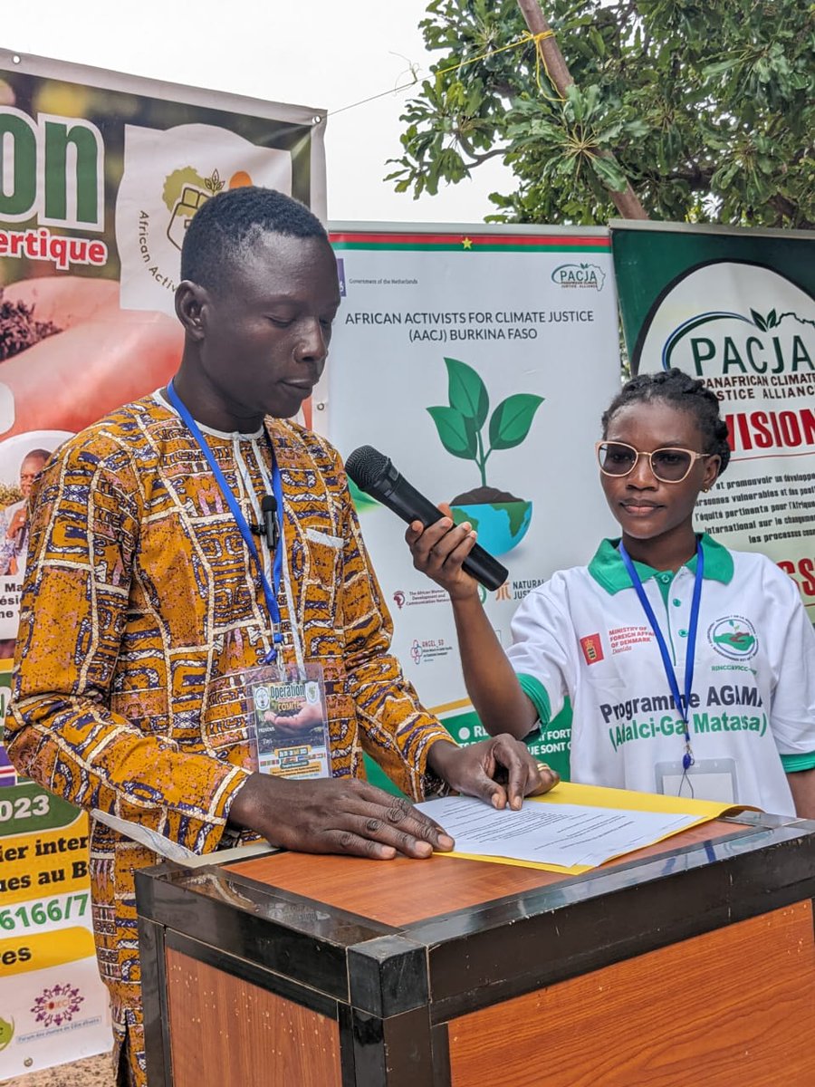 IOuedaraogo's tweet photo. Lancement officiel du 17eme Camp chantier zerosurface désertique de la JUDEVD ce samedi 26 Août 2023 dans la commune de Tanghin Dassouri au Burkina Faso 
#226activisteclimatique
#226oxfamburkina
#226conajcburkina https://t.co/b8VLyxMeQd