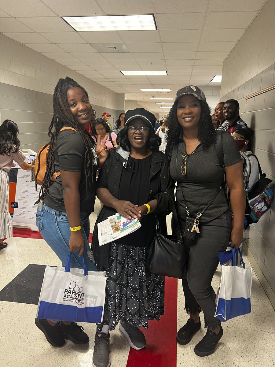 IveyLaneocps's tweet photo. Parent Academy 🍊 
#learninghasnolimits https://t.co/FYRbJU1Y4p