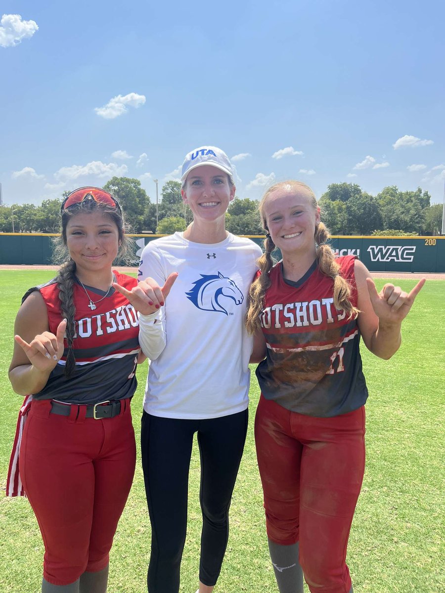 Had a great day at @UTAMavsSB, thank you so much coaches and team for having us out! Got some great advice, always ready to learn and be better on the field! @Kara_Dill @coachkoons @leilua18 @16uHotshots @ZoeBacon @ashlynn_walls @VRHS_softball @var_austin