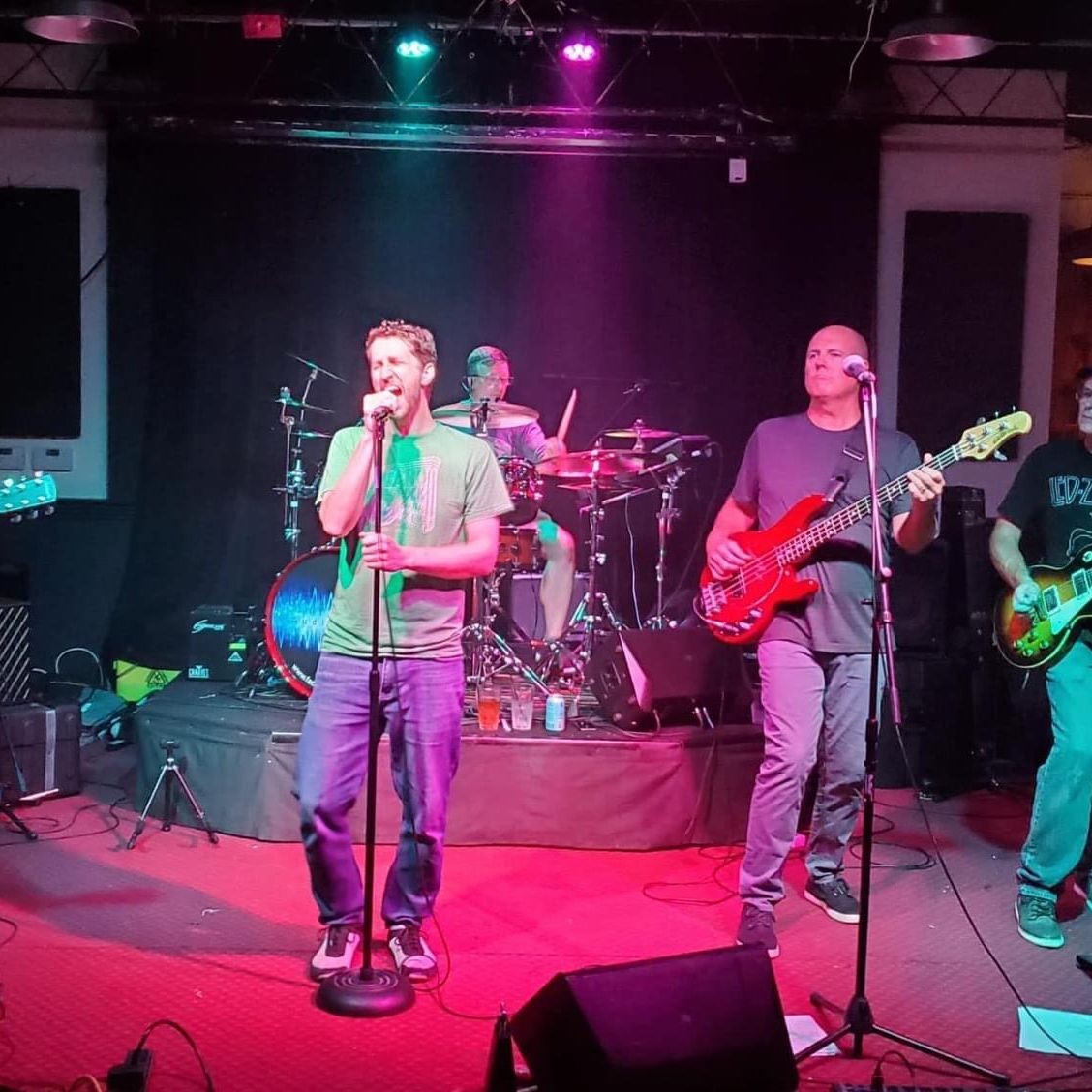 It's time to get out of the house and listen to some live music! Join us at 8:30 for Audio5onic. 
buff.ly/3OOBZul