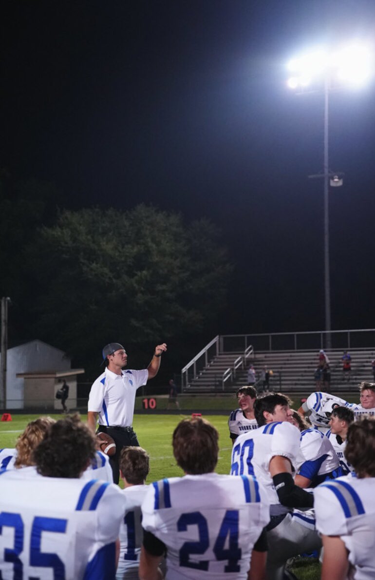 CoachMiller64's tweet image. Great team win! Righted some wrongs but still much work to do. 

This is our process gentleman. Way to answer the call! I’m so proud of this team and where we are, compared to where we have come from! 

#ContinueTheProcess 📈🔝