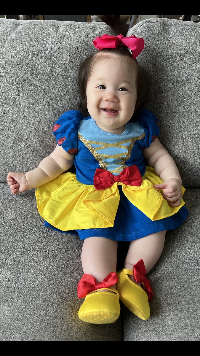 jsdr54's tweet photo. 😂 👇 my lil chubba lubba https://t.co/LhtGl2wVsW